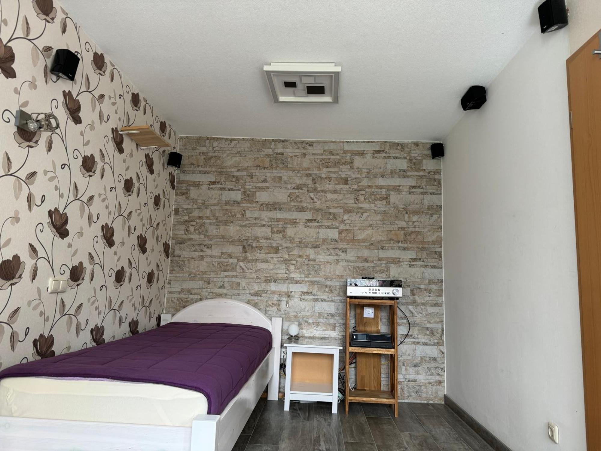 Messe-Apartment, 4 Schlafzimmer, 80 Qm, Garten - 6 Km Zur Messe, Verkehrsguenstig, Ruhig, Parkplaetze Nürnberg Eksteriør bilde