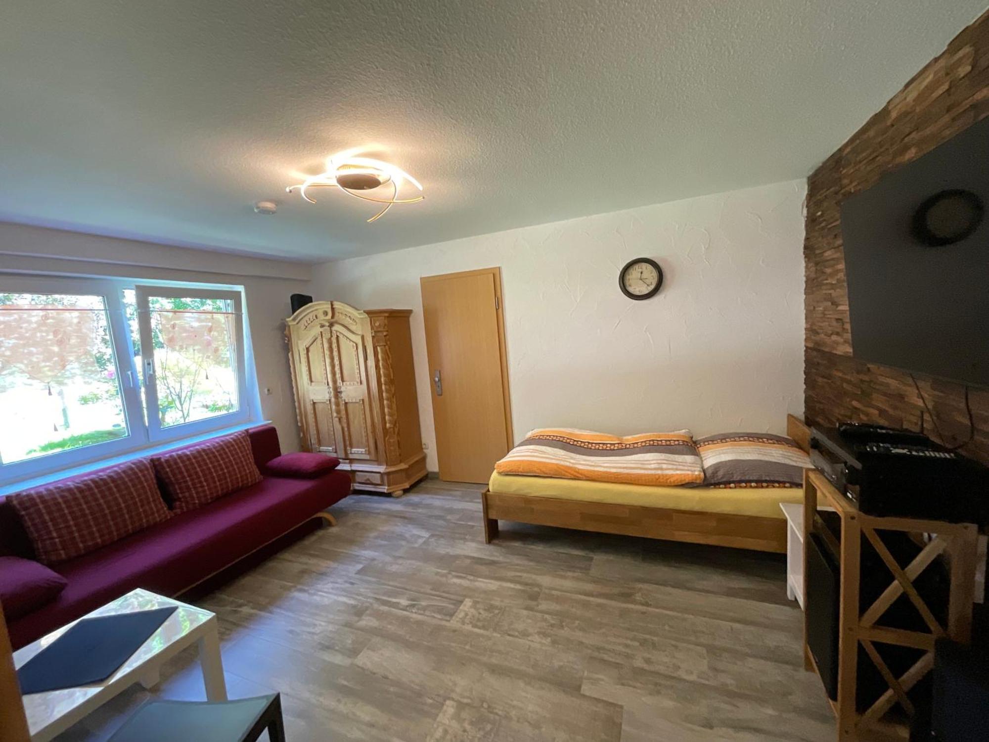 Messe-Apartment, 4 Schlafzimmer, 80 Qm, Garten - 6 Km Zur Messe, Verkehrsguenstig, Ruhig, Parkplaetze Nürnberg Eksteriør bilde